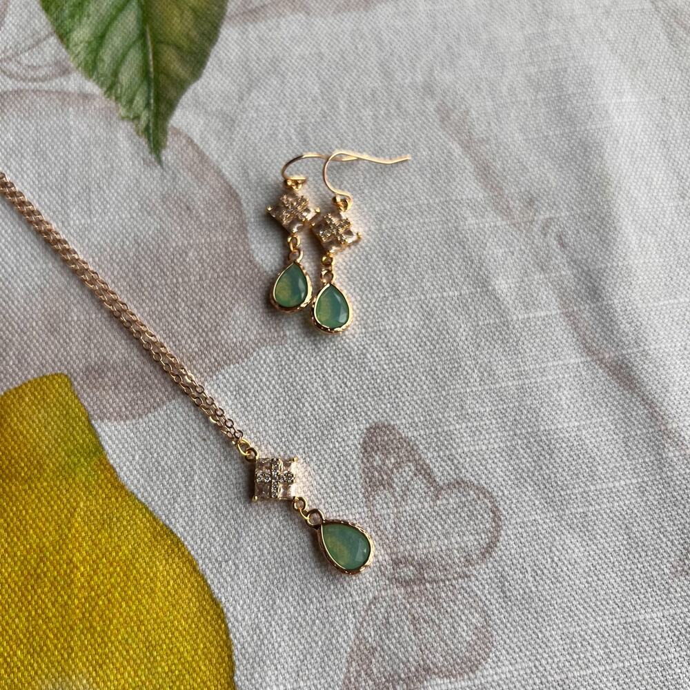 Chalcedony Opal Mint Sea Green Diamond Square Drop Art Deco Romantic Jewelry Set - Picture 5 of 6